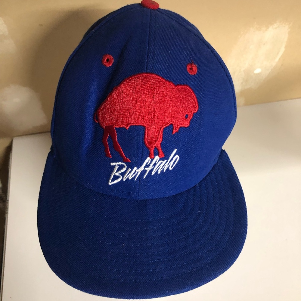 New Era Buffalo Bills size 6 7/8 hat